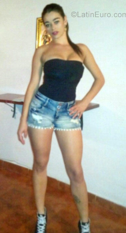 Date this cute Colombia girl Paula from Medellin CO20283