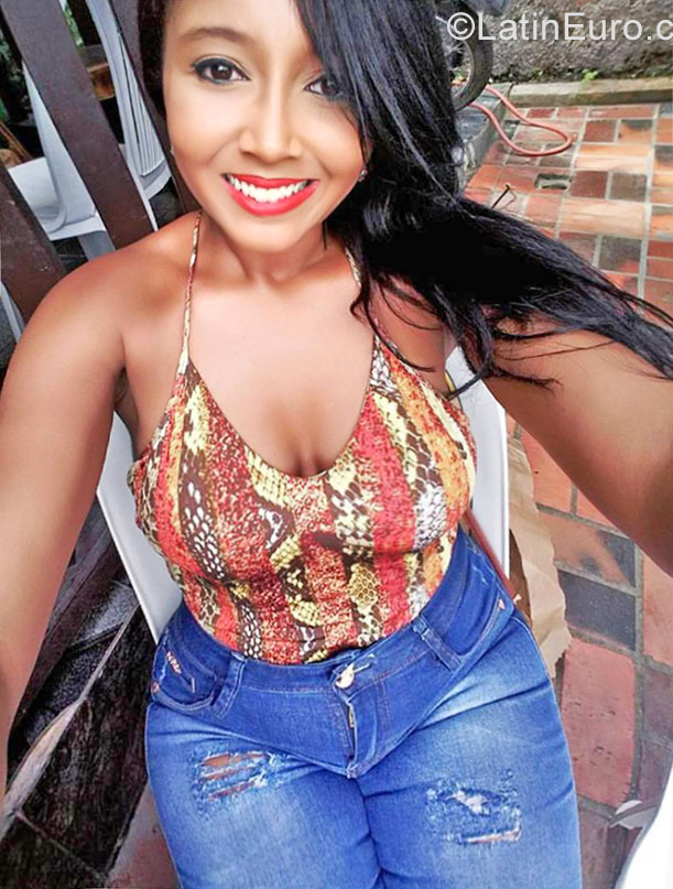 Date this fun Brazil girl Virginia from Belo Horizonte BR9902