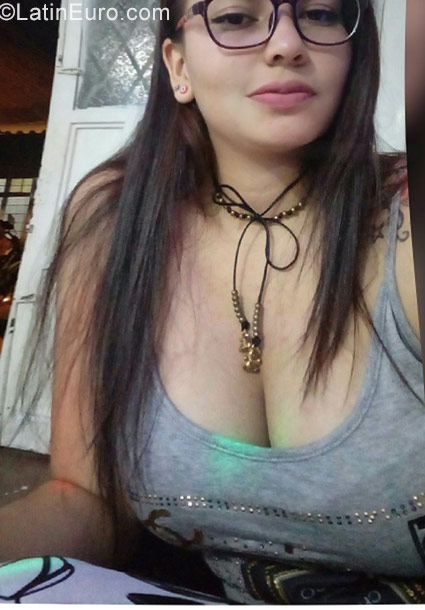 Date this beautiful Colombia girl Leidy from Cali CO20334