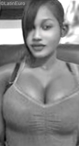 Date this foxy Dominican Republic girl Jenny from Puerto Plata DO27525