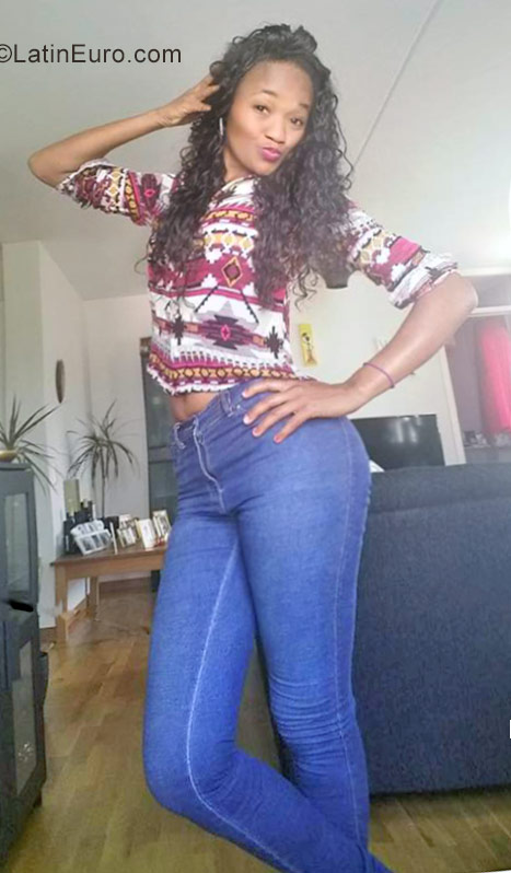 Date this gorgeous Brazil girl Pedrena from Itubera BR9922