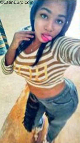 Date this passionate Dominican Republic girl Giselle from Santo Domingo DO31533