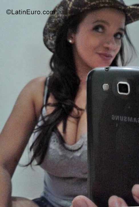 Date this pretty Brazil girl Ana from Sao Paulo BR9937