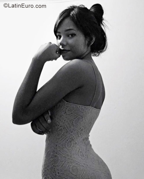 Date this georgeous Brazil girl Bruna from Recife BR9953