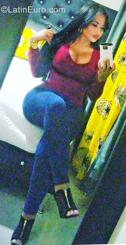 Date this fun Dominican Republic girl Ana from Santiago DO28016