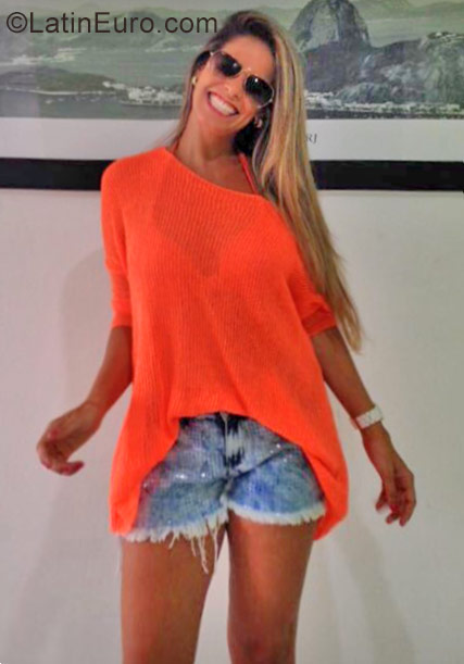 Date this gorgeous Brazil girl Priscila from Rio De Janeiro BR9958