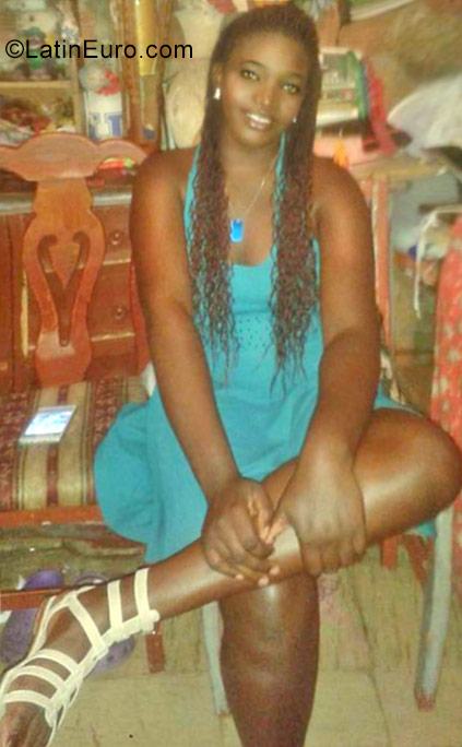 Date this foxy Colombia girl Neyiret from Duitama CO20910