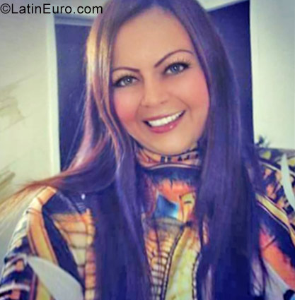 Date this pretty Colombia girl Angela from Medellin CO20942