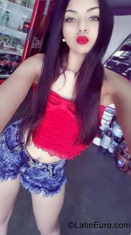 Date this sultry Dominican Republic girl Lourdes carolin from Santiago DO28110