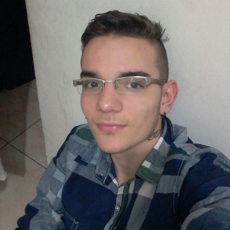 Date this hot Colombia man Sebastian from Armenia CO20983