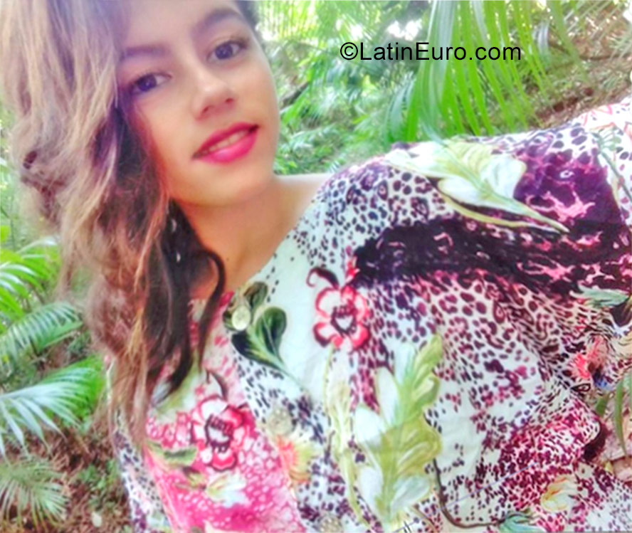 Date this pretty Brazil girl Lorhana from Santana do araguaia BR9970