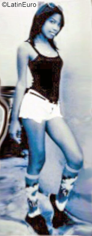 Date this fun Dominican Republic girl Anedresh from Santiago DO28228