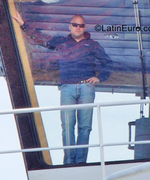 Date this hot Denmark man Doctor from  DK140