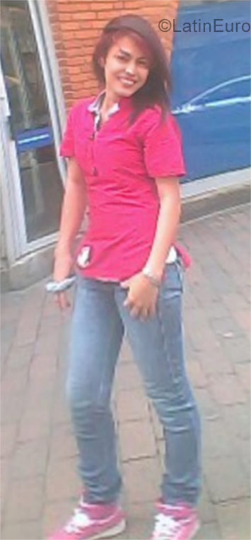 Date this sultry Colombia girl Kellyn from Bogota CO21093
