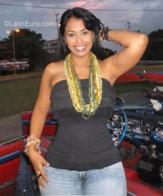 Date this good-looking Colombia girl Xiomara from Cali CO21119