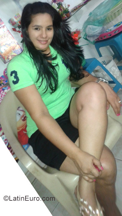 Date this sensual Colombia girl Maria from Valledupar CO21113