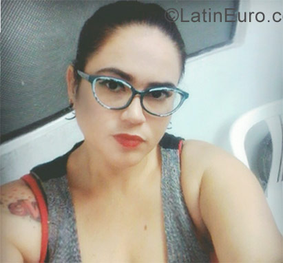 Date this exotic Colombia girl Luz from Medellín CO21131