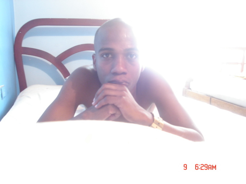 Date this foxy Colombia man Edgar hernan from colombia US18079