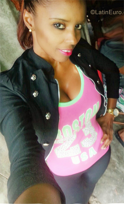 Date this young Dominican Republic girl Massiel from Santiago DO28444