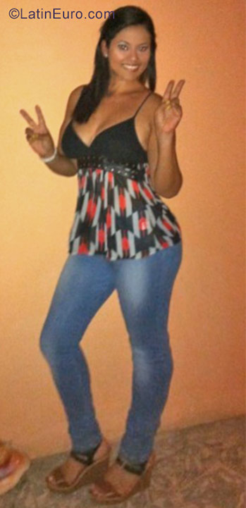 Date this good-looking Colombia girl Sandra from Pereia CO21273
