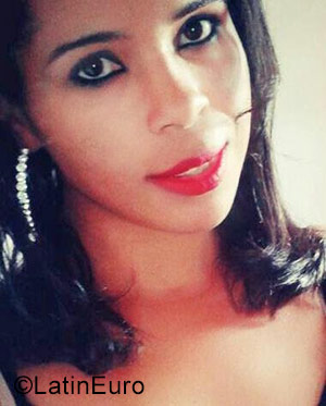 Date this funny Brazil girl Roberta from Cabo Frio BR10023