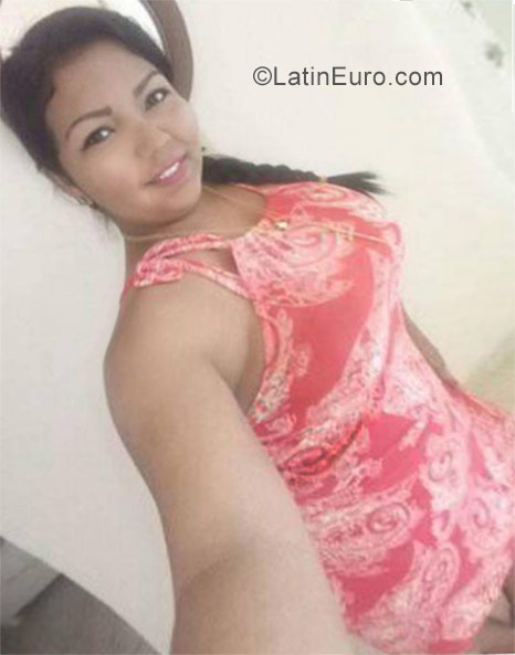 Date this beautiful Dominican Republic girl Maria from Punta Cana DO28601