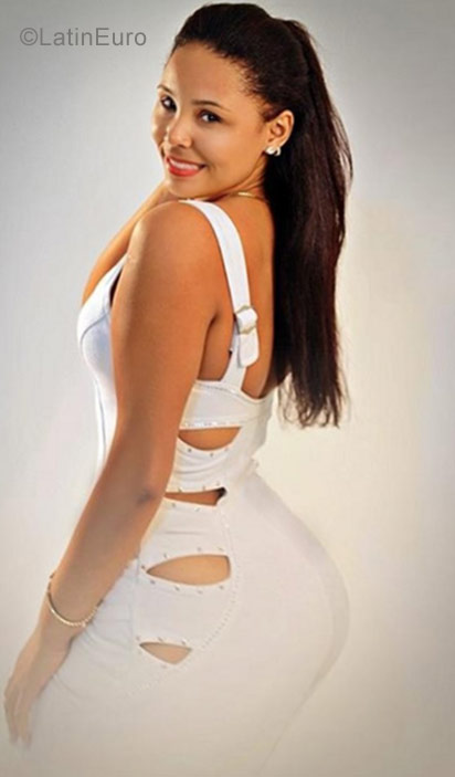 Date this hard body Dominican Republic girl Roselysb from Santo Domingo este DO38545