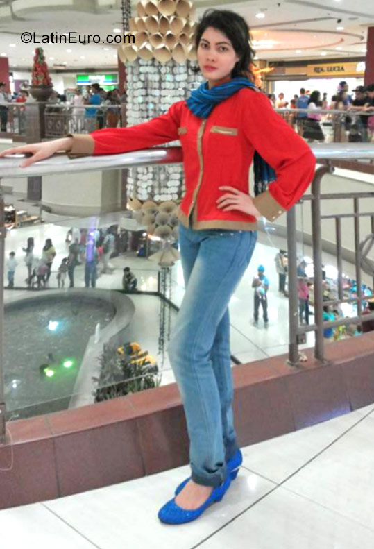 Date this lovely Philippines girl Welgan from Iligan City PH957
