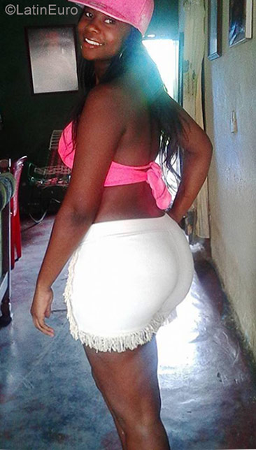 Date this athletic Colombia girl Marcela from Cali CO21453