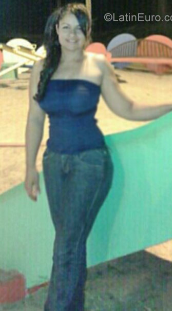 Date this beautiful Brazil girl Jucimara from Aracaju BR10035