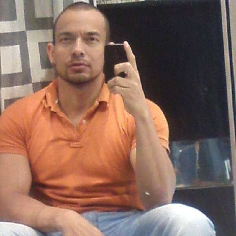Date this hot Colombia man Leonardo fabio from Bogota CO21468
