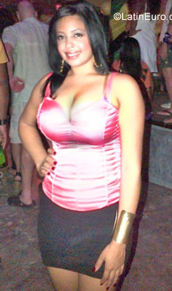 Date this good-looking Dominican Republic girl Angela from Puerto Plata DO28858