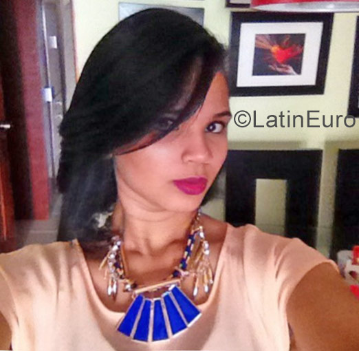 Date this lovely Dominican Republic girl Virginia santos from Santo Domingo DO28898