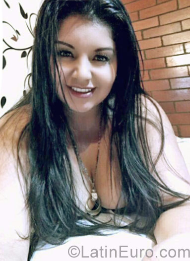 Date this delightful Colombia girl SANDRA from Bogota CO21605