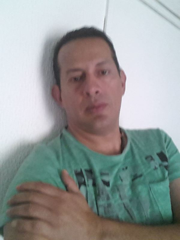 Date this happy Colombia man Miguel from Medellin CO21653