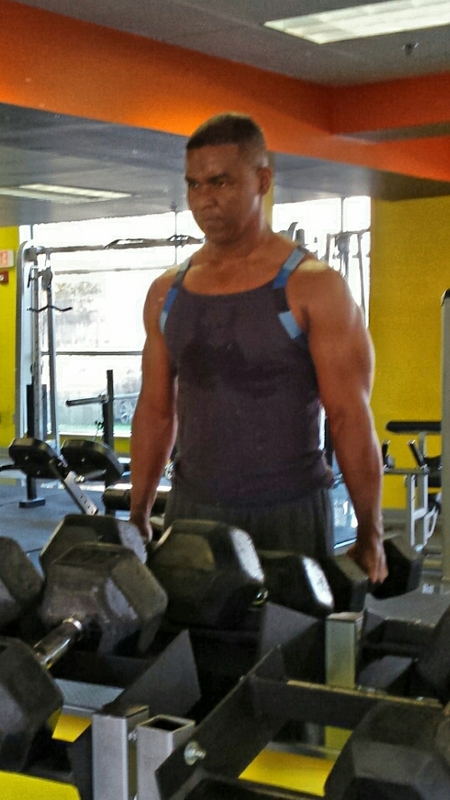 Date this athletic United States man Strgzr from New York US18212