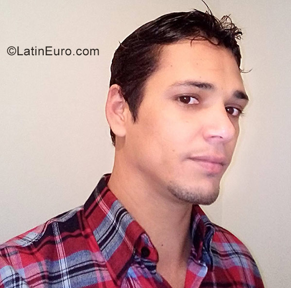 Date this georgeous Brazil man Edvaldo Pedro from Sao Paulo BR10072