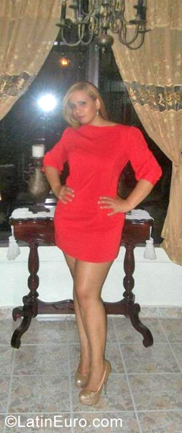 Date this lovely Dominican Republic girl Greilly from Santiago DO29055