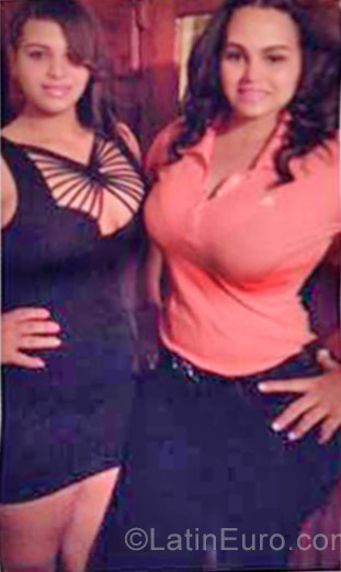 Date this good-looking Dominican Republic girl Rosi from Santo Domingo DO29056