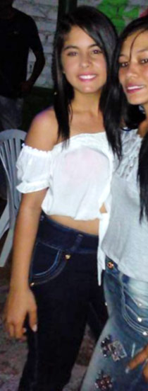 Date this happy Colombia girl Carolina from Cali CO21721
