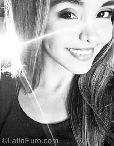 Date this charming Colombia girl Mgens from Barranquilla CO21725