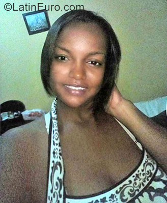 Date this beautiful Dominican Republic girl Maryx from Santo Domingo DO29209