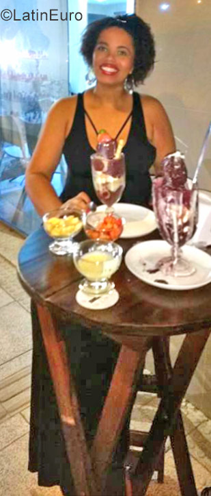 Date this foxy Brazil girl Maria from Vila Velha BR10095