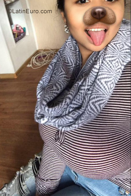 Date this gorgeous Russia girl Rita from Budennovsk - Guayaquil RU63