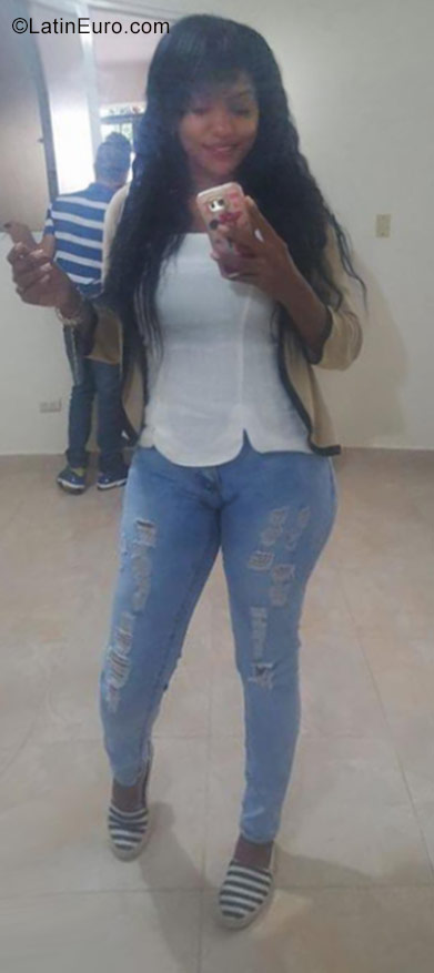 Date this attractive Dominican Republic girl Marianely from Santiago DO29286