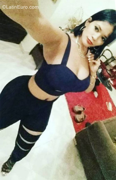 Date this exotic Dominican Republic girl Santa from Santo Domingo DO29294