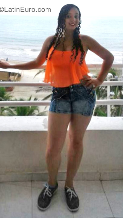 Date this funny Colombia girl Monica from Cali CO21908