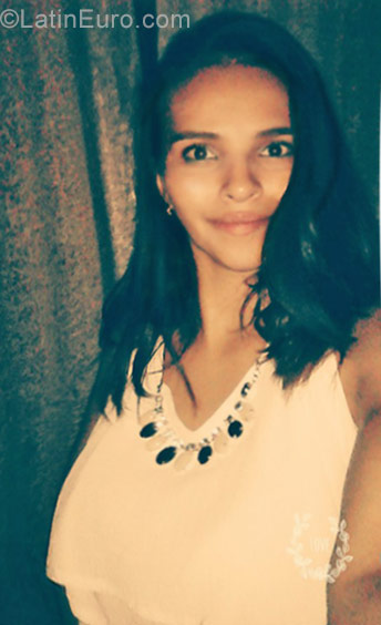 Date this hot Colombia girl Elizabeth from Neiva CO21933