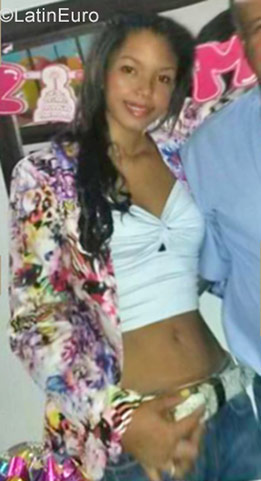 Date this good-looking Colombia girl Jennifer from Cali CO21949