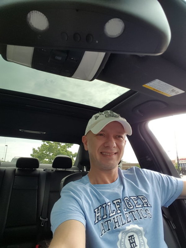 Date this stunning United States man Kombi from Mount Prospect US21338